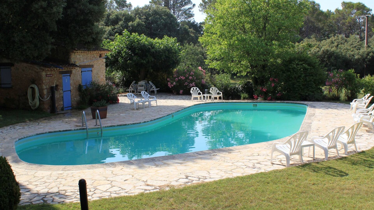 La Haute Maure House | Les Messugues, typical Provencal farmhouse with shared pool, nature, peace
