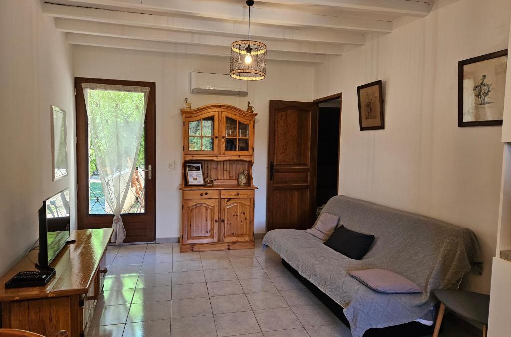 Ansouis Apartment | Les oliviers