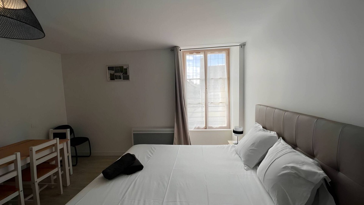 Ballon-Saint-Mars Apartment | Les Orchidées - Campagne - 2p - Rêve au Mans