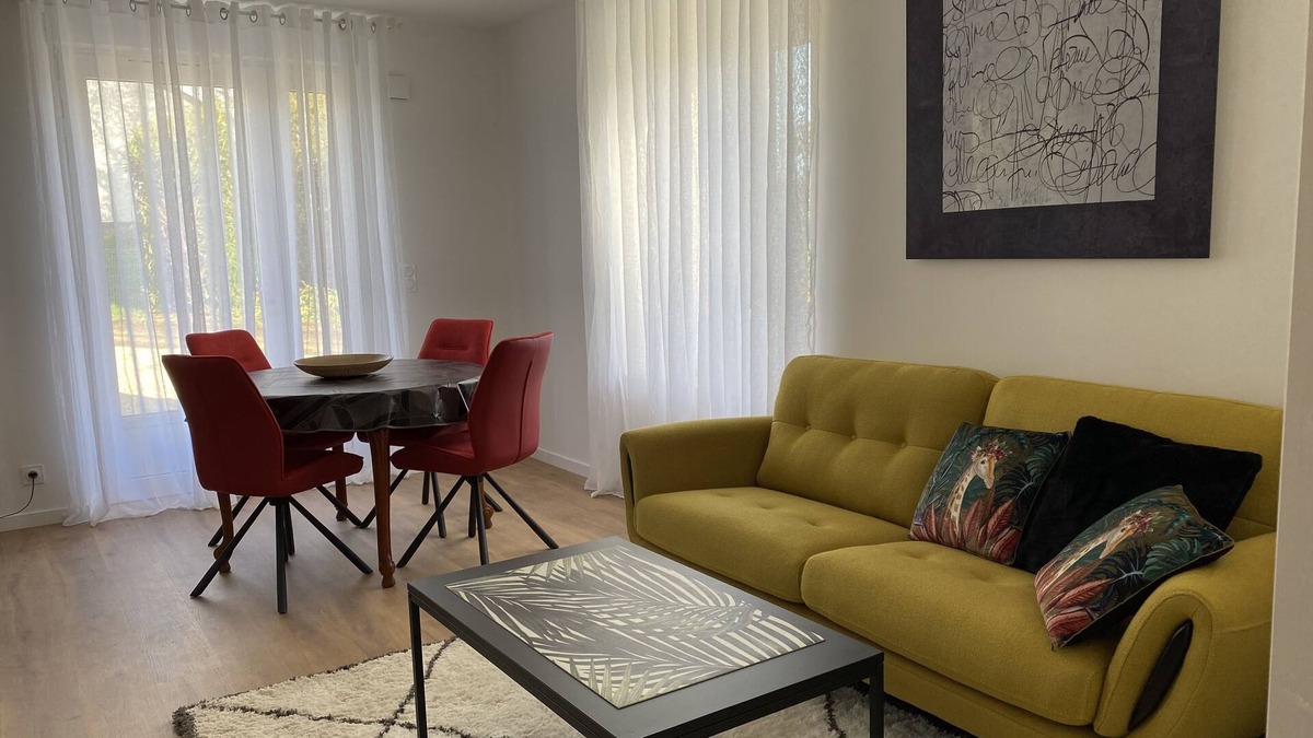 Baguer-Morvan House | Les Orchidée* B&B