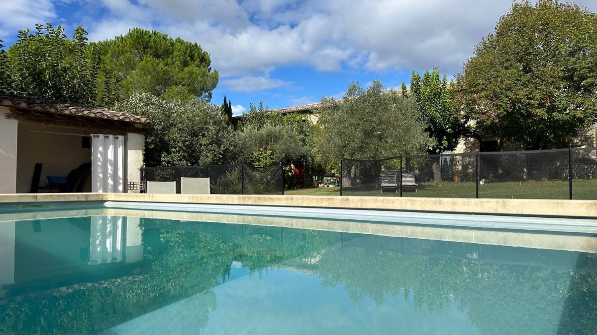 Saint-Hilaire-de-Brethmas Apartment | Les Pradinaux, shared pool