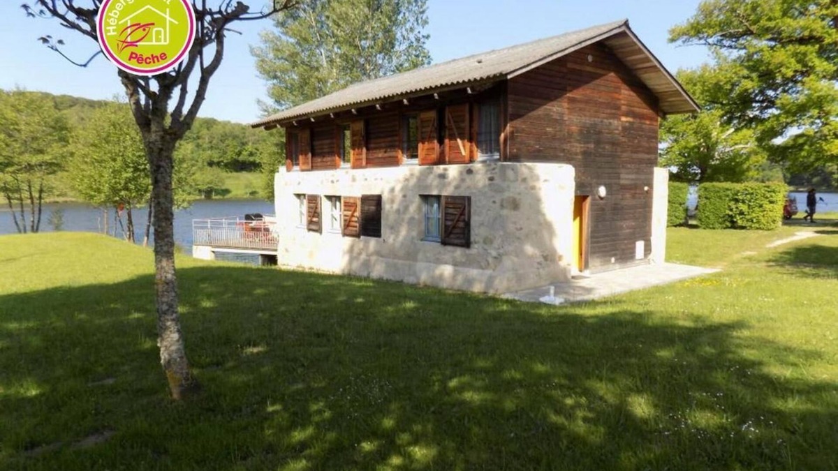 Senaillac-Latronquiere House | Les Pieds dans l'Eau