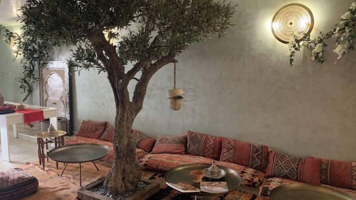 Tours House | Les portes de l'orient spa 1 Riad around the castles.
