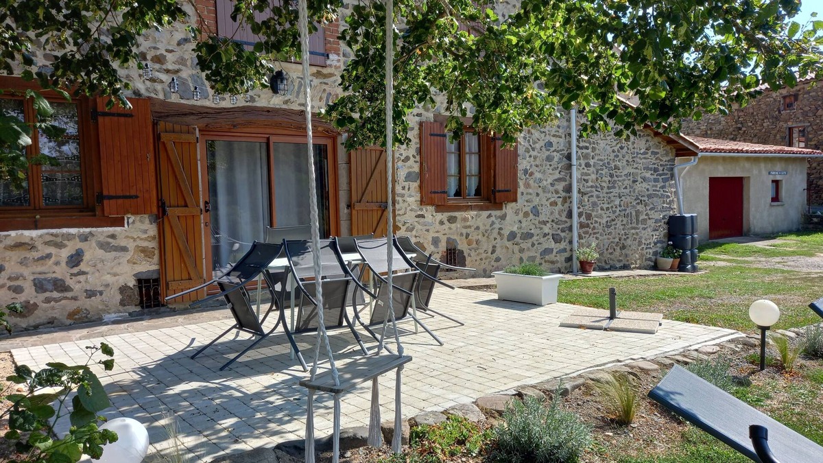 Blassac House | Les Rives du Haut Allier : Country house on the banks of the river Allier