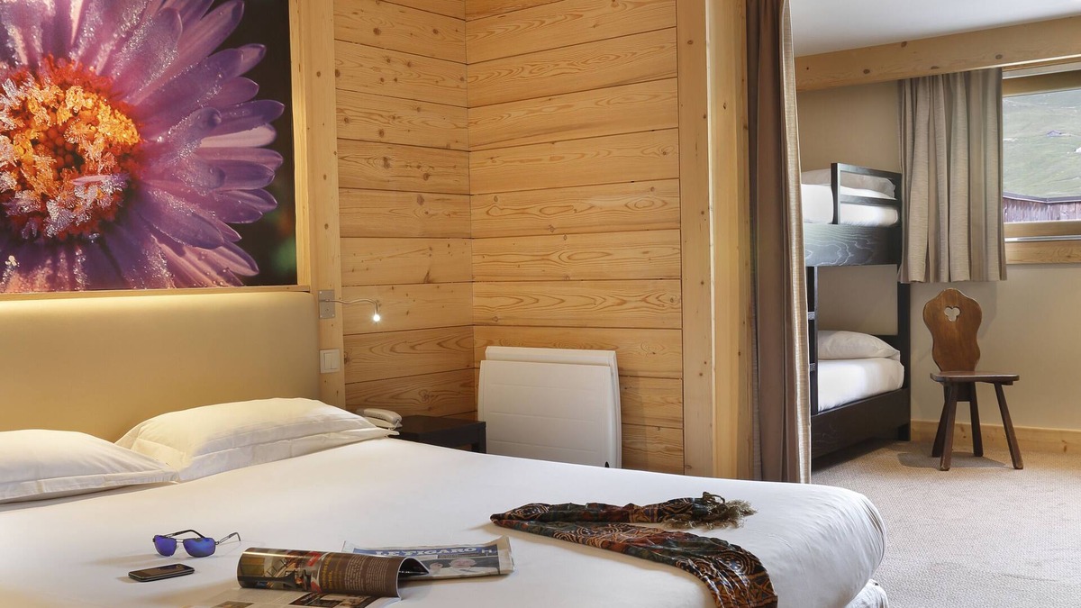 Mieussy Hotel | LES ROCHES 1500