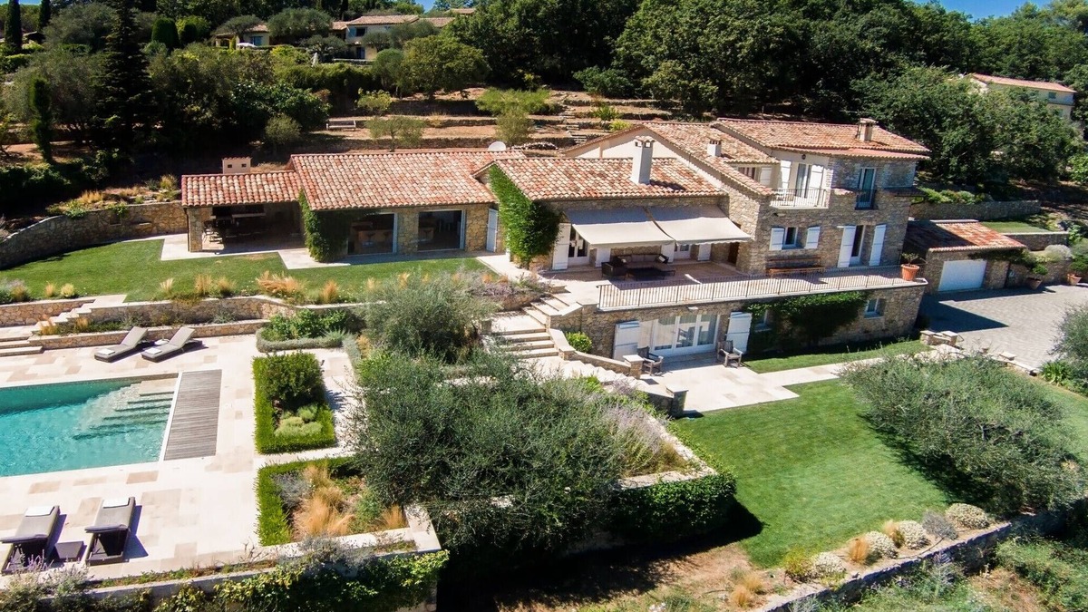 Le Rouret Villa | Les Romarins
