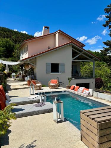 La Valla-en-Gier House | Les terrasses du Pilat