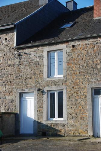Bourseigne-Vieille House | Les Trois Voisins