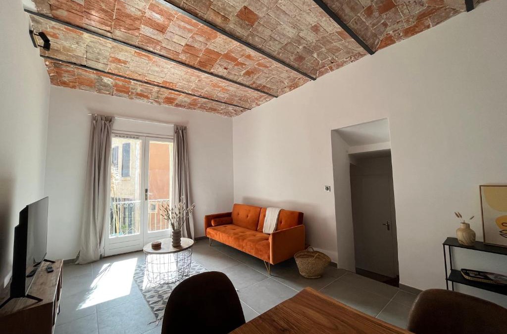 Les Vans Apartment | Les Vans - Charmant appartement au cœur du village