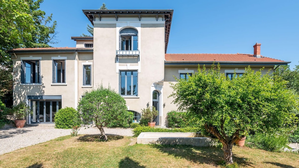 Montessuy Villa | Les Vignes - Newly refurbished 18th century house with Mediterranean garden