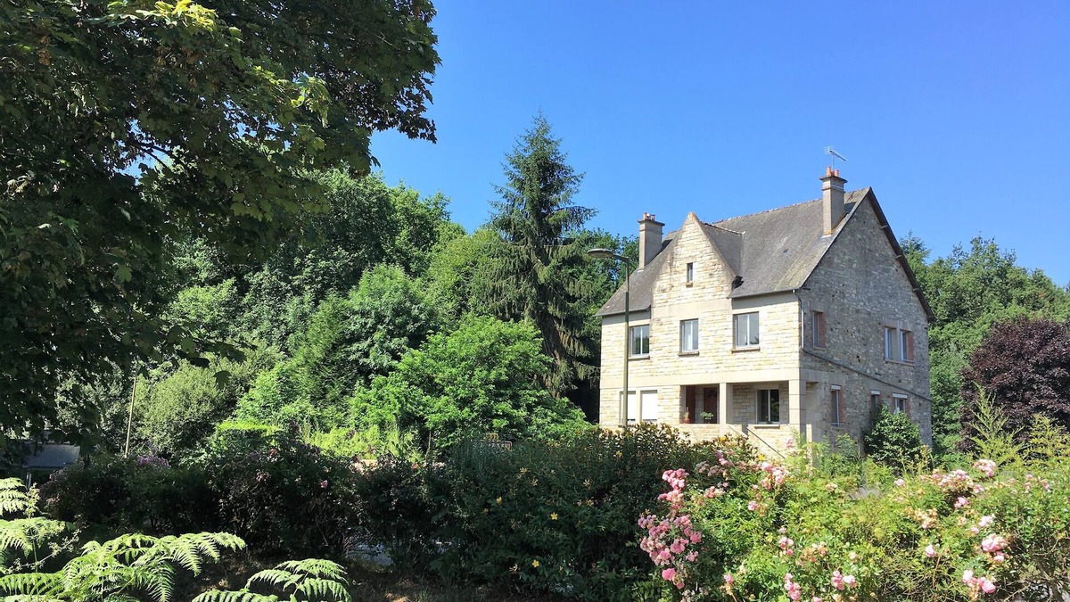 Erce-pres-Liffre Bed & Breakfast | Les Voisins de l'Illet