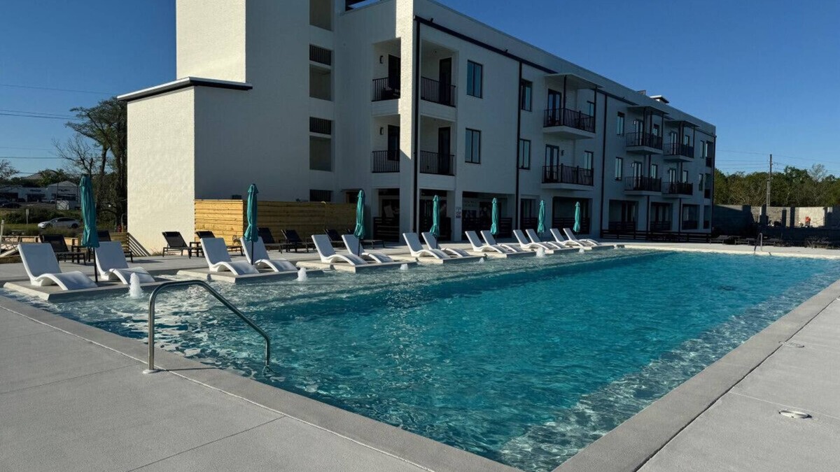 Gulfport Apartment | Let's Go Swimming! 1Bedroom Private Condo!