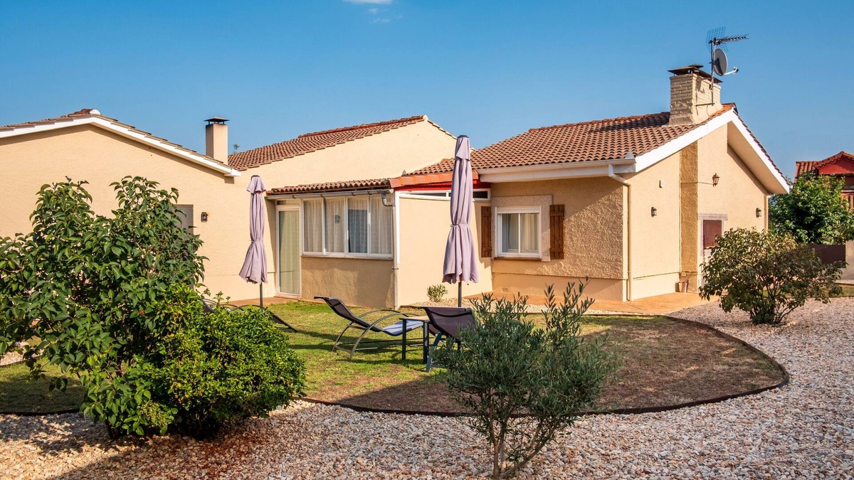 Barco De Avila House | Let yourselves be enveloped by the aroma of tranquility and savor life with a touch of Honey and Cinnamon