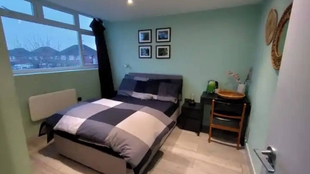Pinkwell Apartment | Letzi private en-suite, Near Heathrow Airport T3