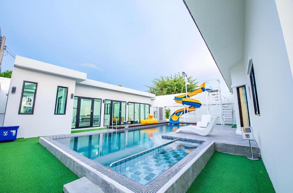 Bang Sare Villa | Level Flow pool villa Pattaya