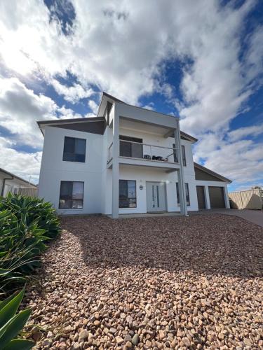 Port Hughes House | Levendi on Par