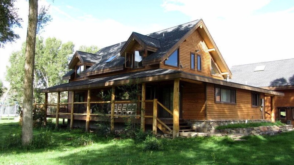 Gunnison House | Lg. Gathering place-Privacy 7 bdr, 4.5 bth-Ride your 4 wheeler-BLM from our home
