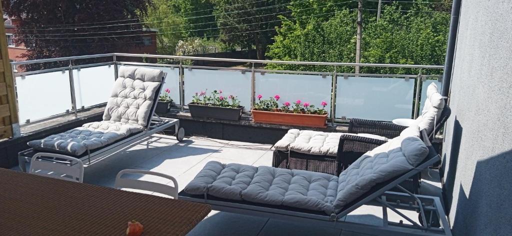 Saint-Nicolas House | liège 4420 rue jean Jaurès 45 grande maison joyeuse avec terrasse 30m2 pour 8 personnes maximum
