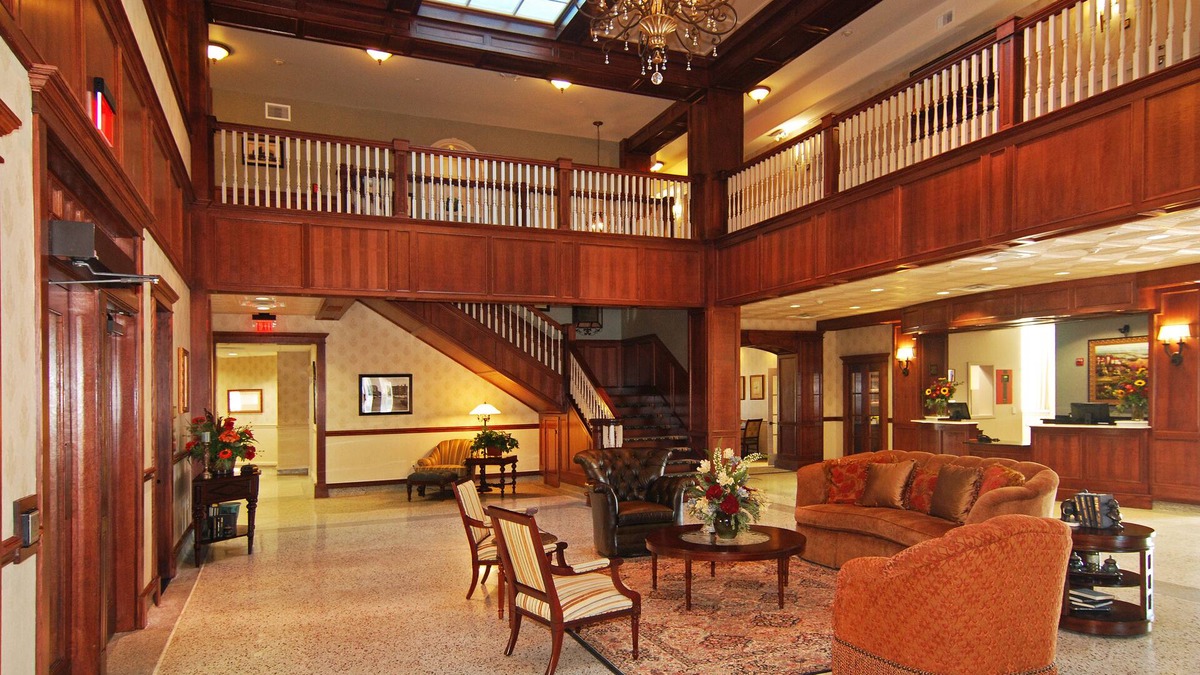 Cleburne Hotel | Liberty Hotel, an Ascend Collection Hotel