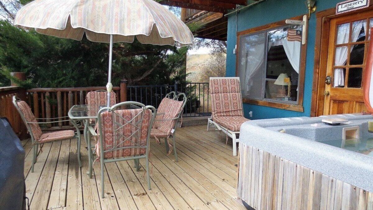 Prescott House | Liberty Suite - Prescott Cabin Rentals