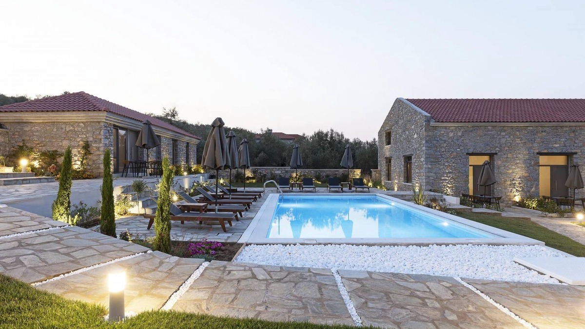 Sourpi Apartment | Lichnos Luxury Maisonette 2