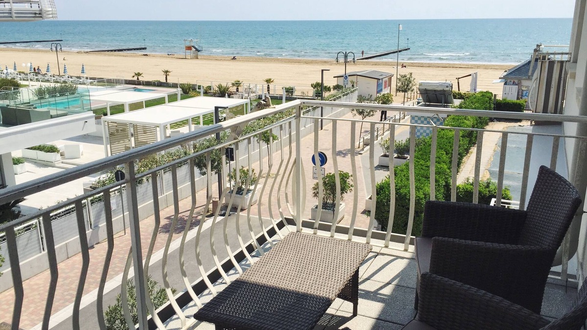 Lido di Jesolo Apartment | Lido di Jesolo BEACHFRONT renovated apartment with PRIVATE BEACH, Wi-Fi & A/C