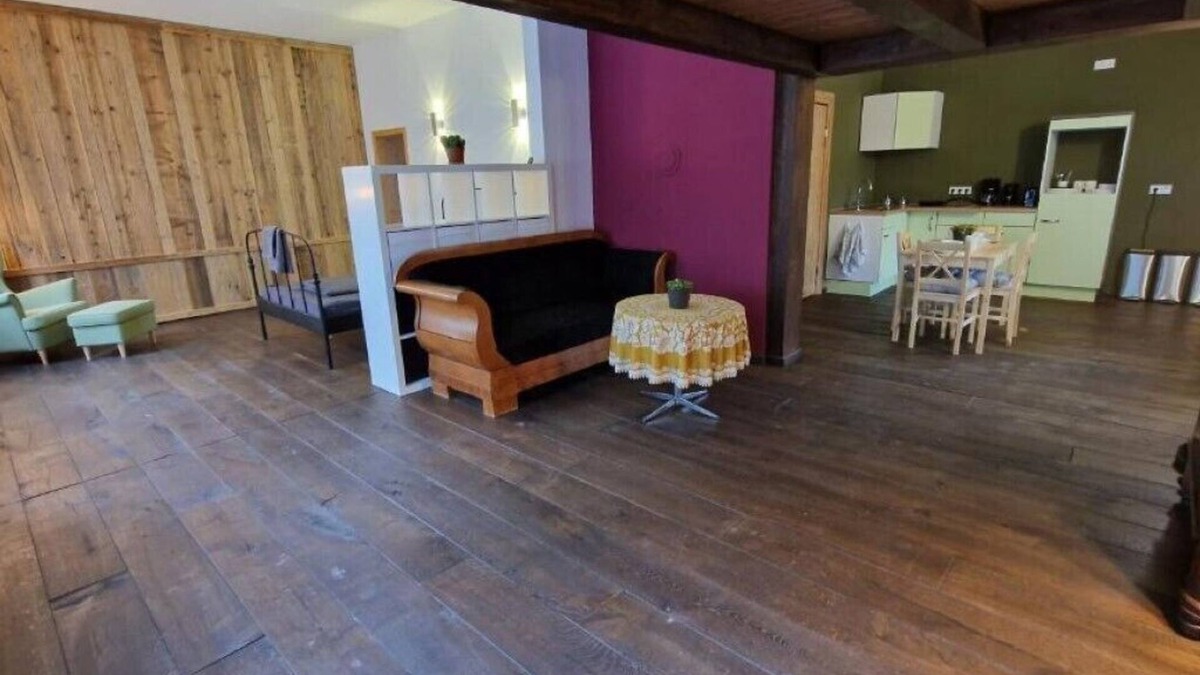 Waldsieversdorf Apartment | Liebevoll Sanierte Altbauwohnung