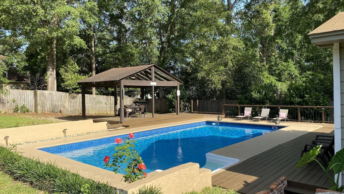 Tallahassee House | Life is better by the pool, near FSU,nPrivate pool, pet friendly, sleeps 8!