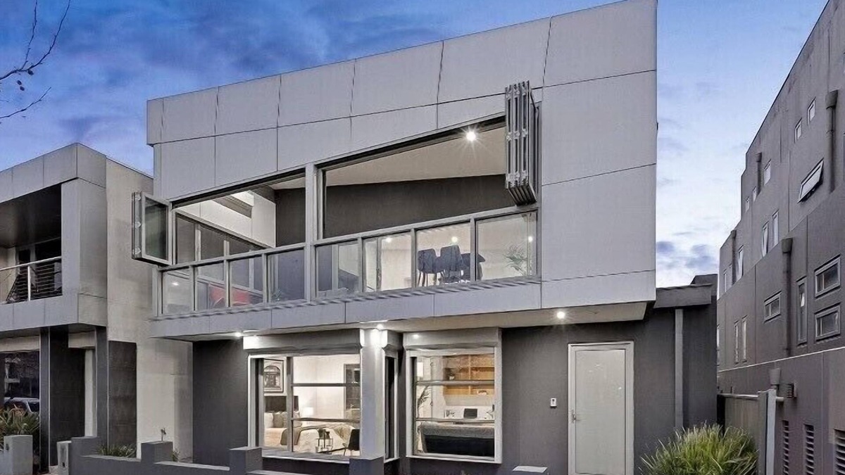 Caroline Springs House | Lifestyle by the Lake