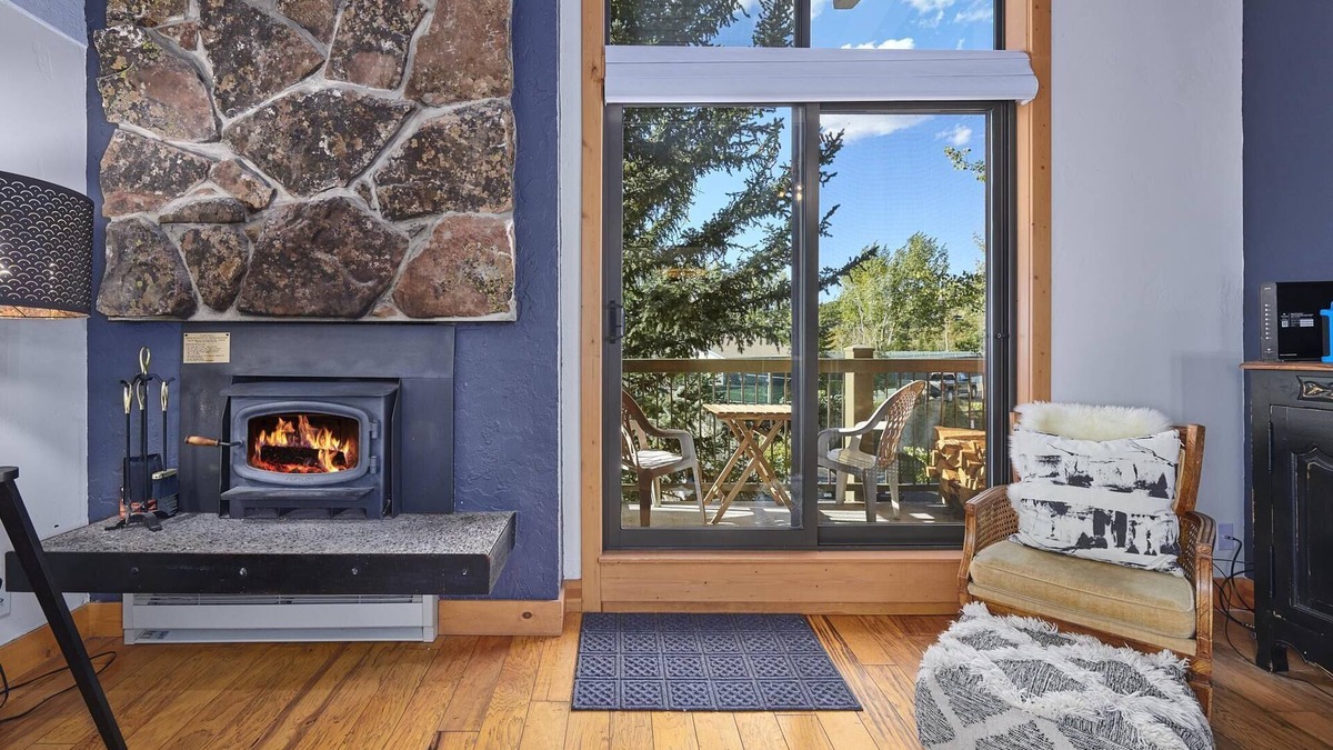 Steamboat Springs Condo | Lift Tickets Ski-in-out Mnt Side Wifi, Fireplace, Clubhousewinter Shuttle