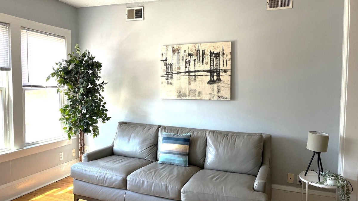 Summit - University Apartment | Light filled 2-bedroom apartment in central Saint Paul