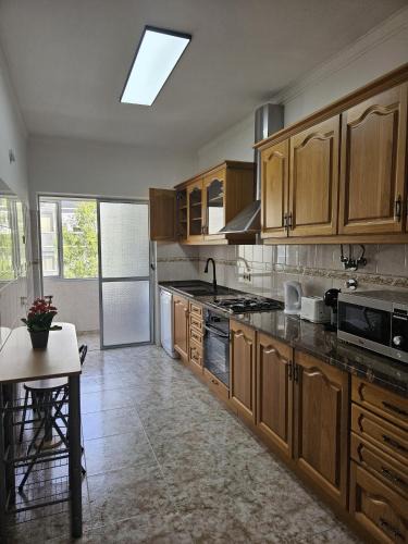 Cova da Piedade Apartment | Light Spacious Almada Apartment