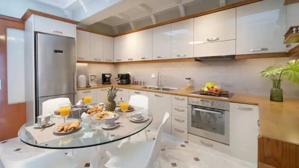 Lixouri Apartment | LIGHT SUITE | M house Suites