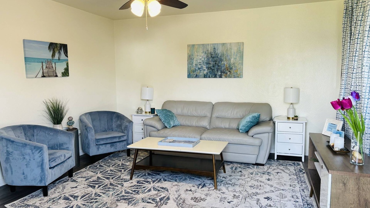 Hanford Apartment | Lighthouse Inn