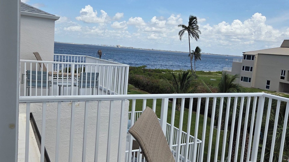 Sanibel Condo | Lighthouse Resort & Club - All New 2-Bedrooom Plus a Den Condo with a Bay nView