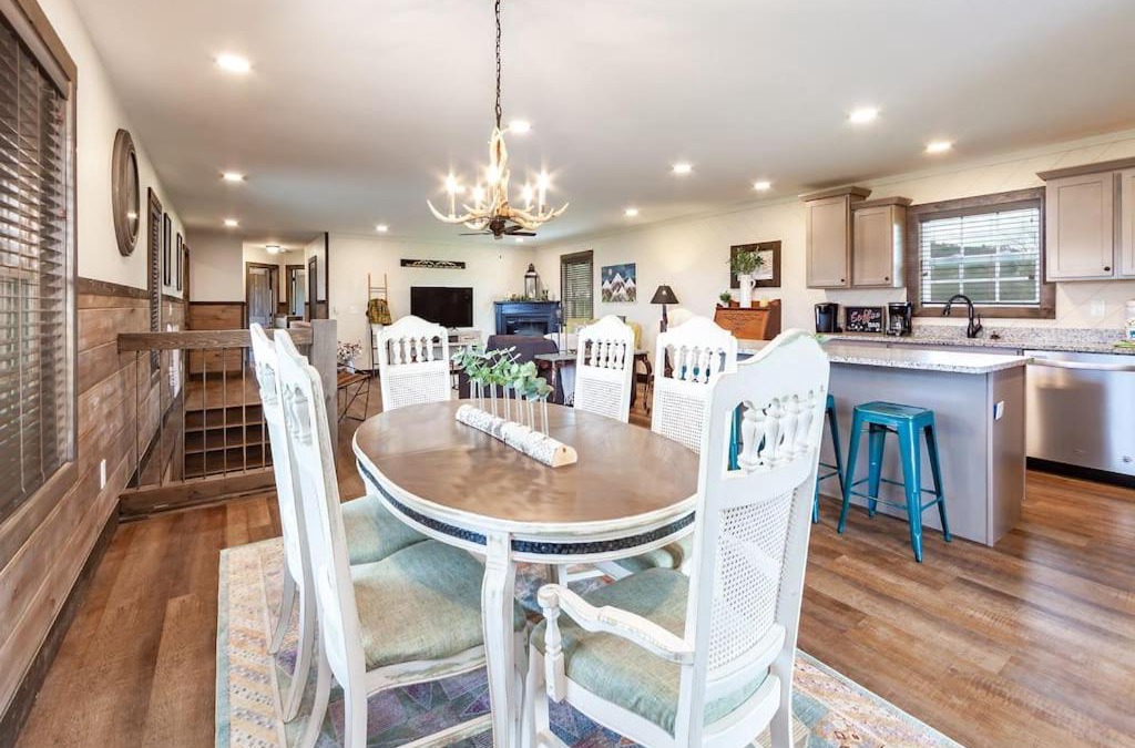 Wears Valley House | Like New Cabin - Indoor Pool - Theater - Game Rm - Views
