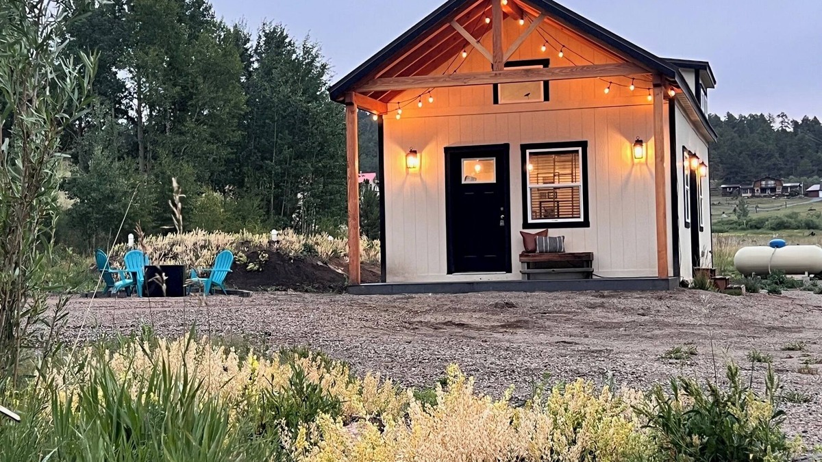 Lake George Cabin | Lil' White Buffalo - Tiny Lakehouse Glamping Cabin + RV Hookup