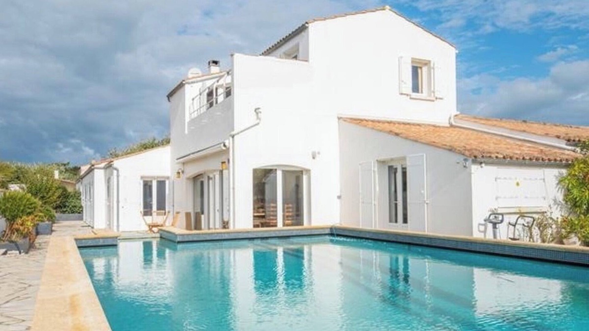 Saint-Denis-d'Oleron Villa | Lili - Large villa with pool in Oléron