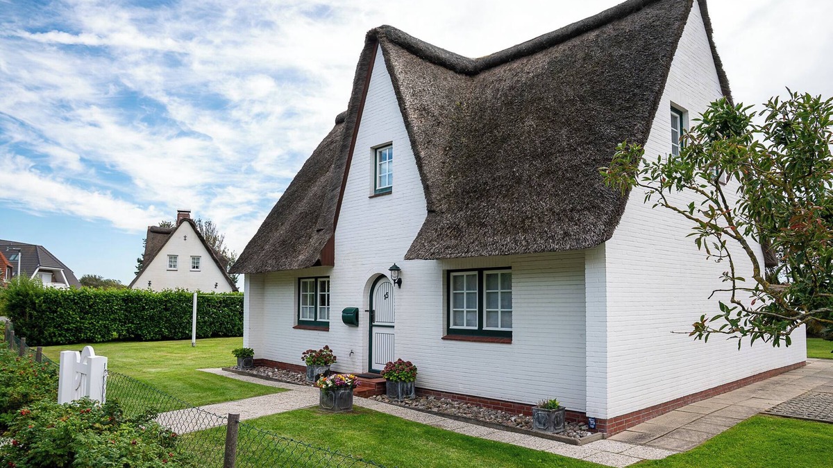 St. Peter-Ording House | Lille Dröm - Thatched roof house in a great location in the Ording district.