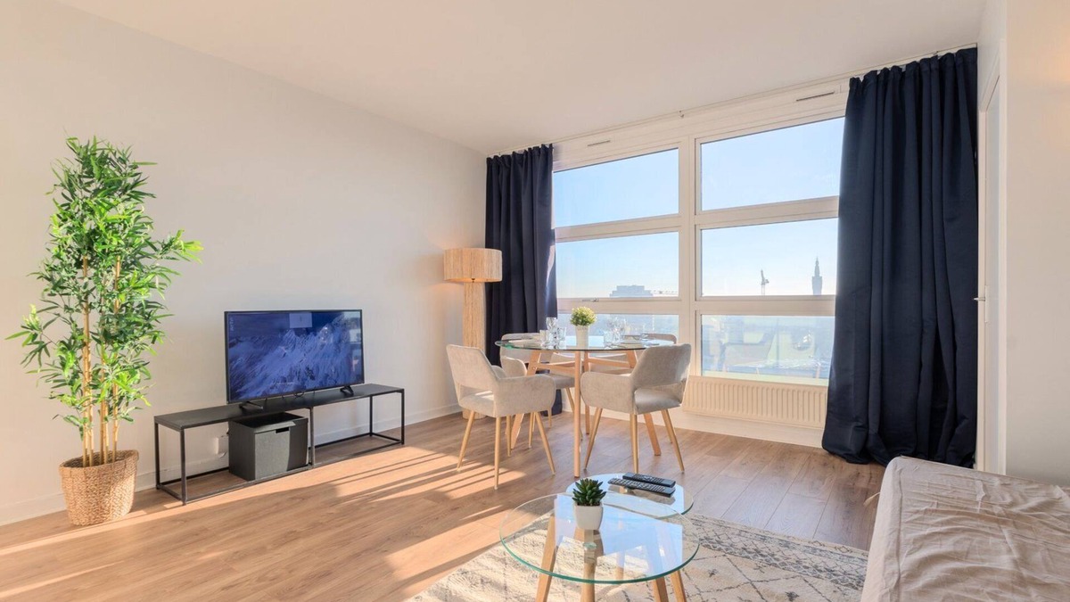 Lille Apartment | Lille Gare - 2 pers incredible view on Lille !