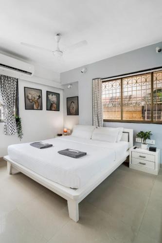 Ranwar Apartment | Lilou Studio Bandra W by The Bombay Home Company