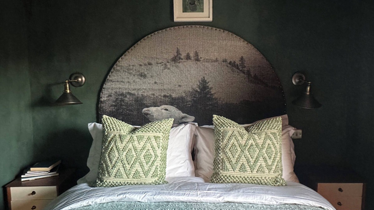 Frome Cottage | Limestone-clad gem Nestled Within a Country Estate