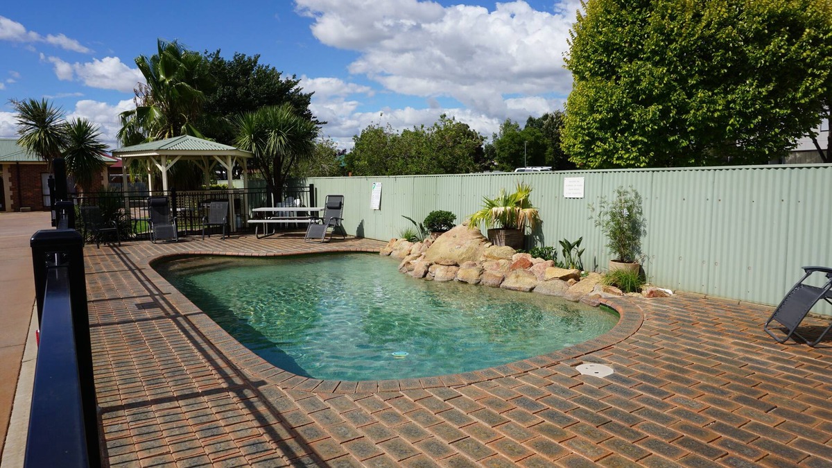 Wagga Wagga Hotel | Lincoln Cottage Motor Inn
