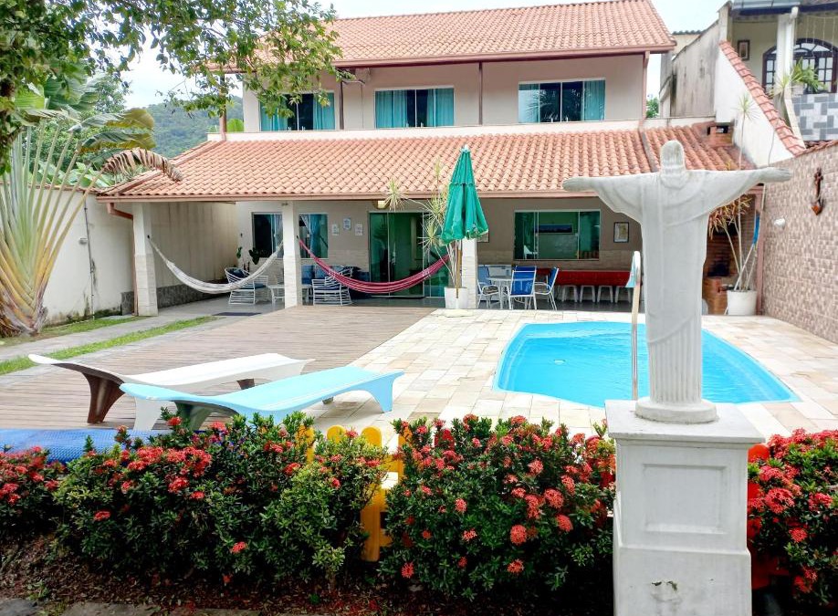 Parque Santo Antonio House | Linda casa com piscina aquecida e ar condicionado a 1h do RJ