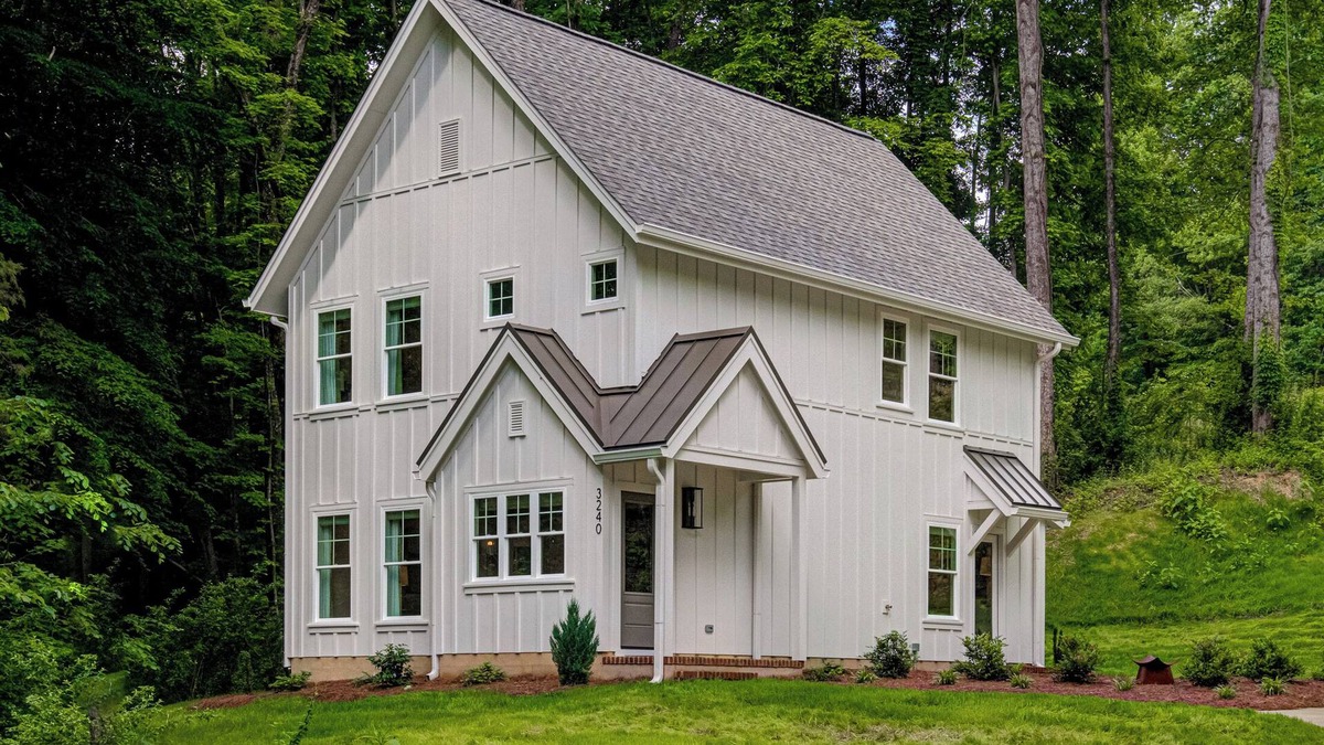 Winston - Salem House | Linda Cottage- Premium Retreat close to Wake Forest Campus w/Lvl 2 EV Charger