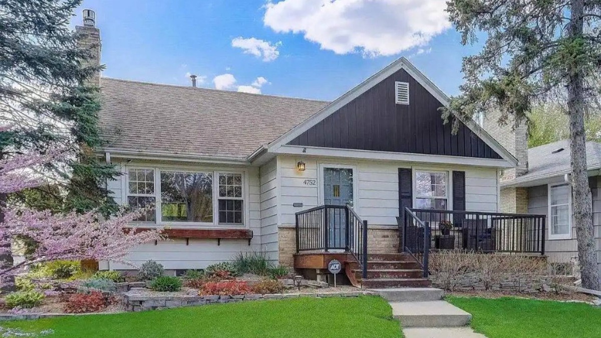 Linden Hills House | Linden Hills Charm!