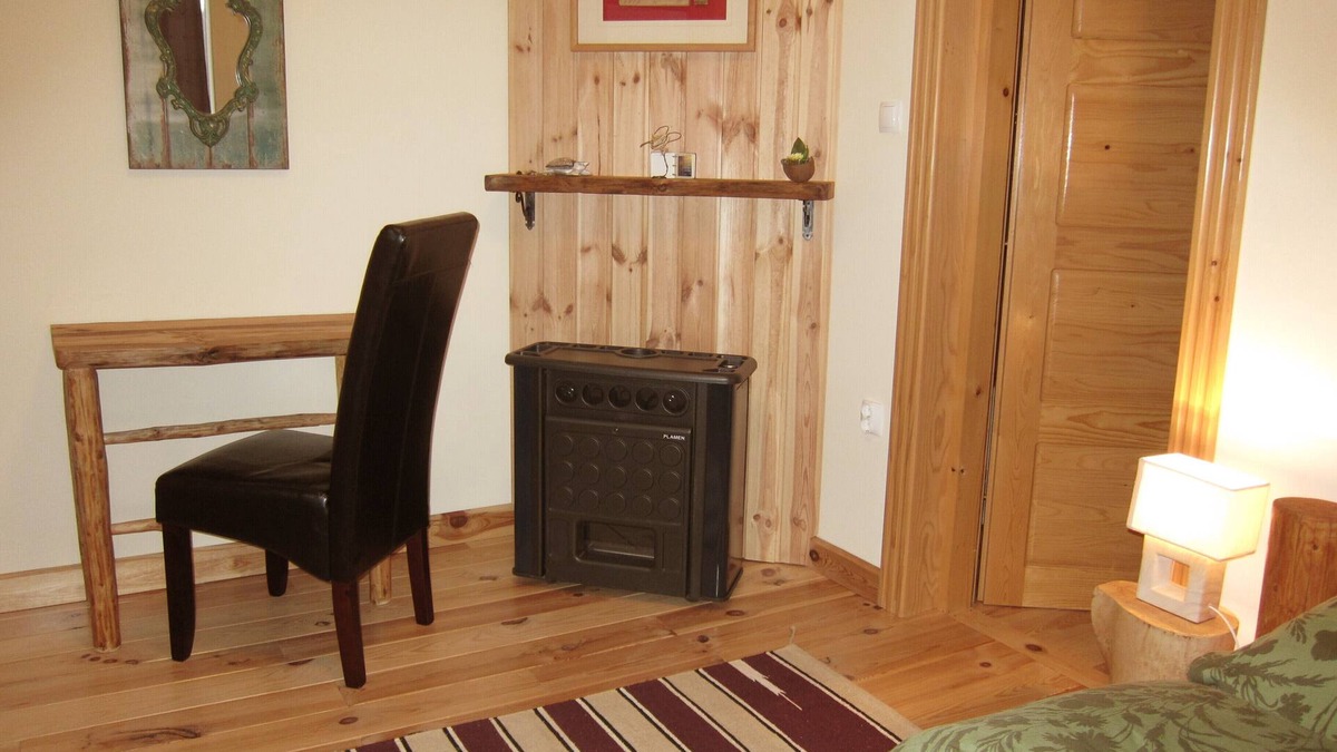 Velika Plana Apartment | Linden Tree Retreat & Ranch