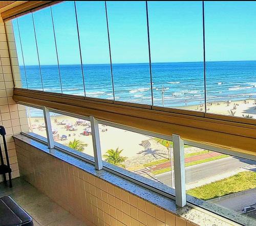 Balneario Paqueta Apartment | Lindo e novo apto à beira-mar em Caiçara - Praia Grande