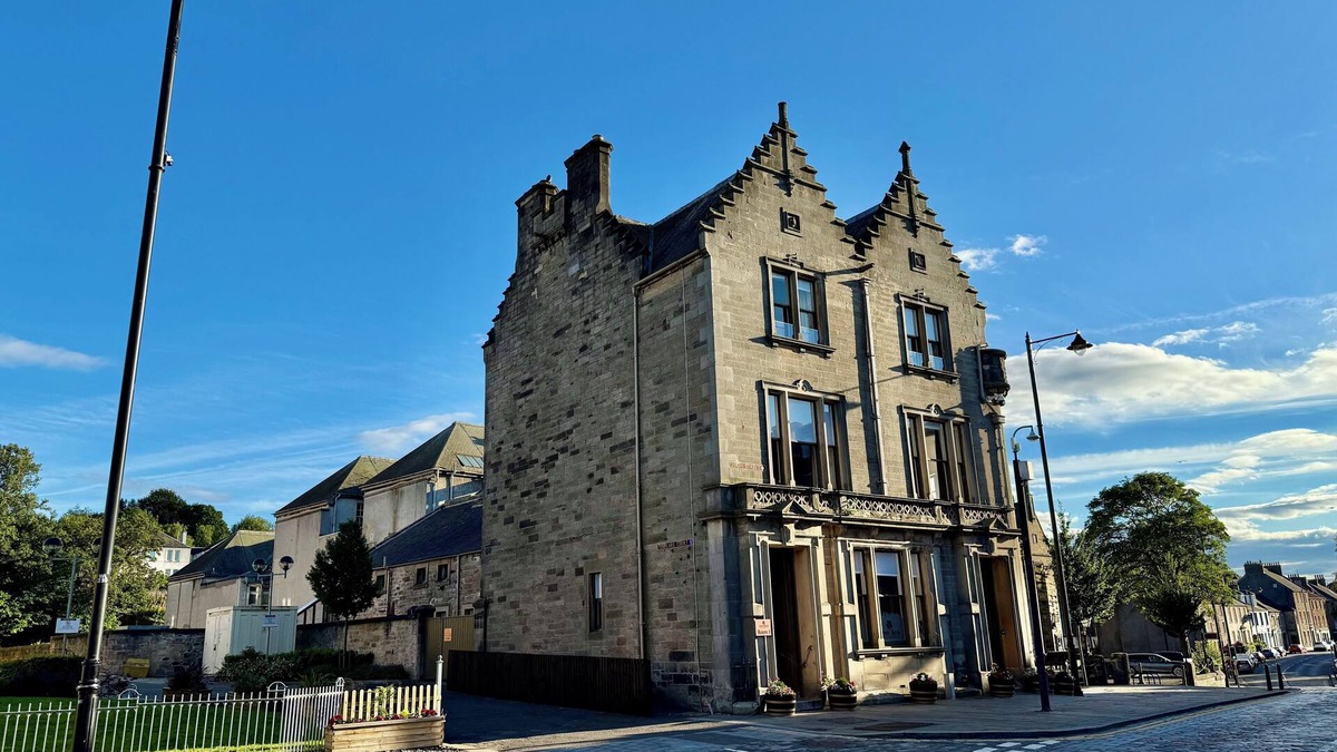 Linlithgow Hotel | Linen Bank