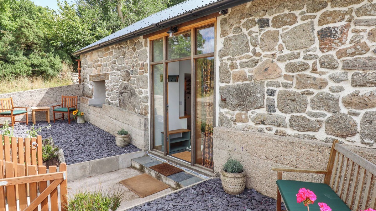 High Bickington Cottage | LINGCOMBE BARN, pet friendly, character holiday cottage in Chagford